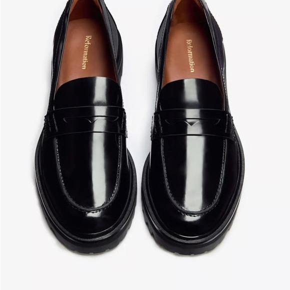 Reformation Glossy Black Flats - Picture 1 of 5